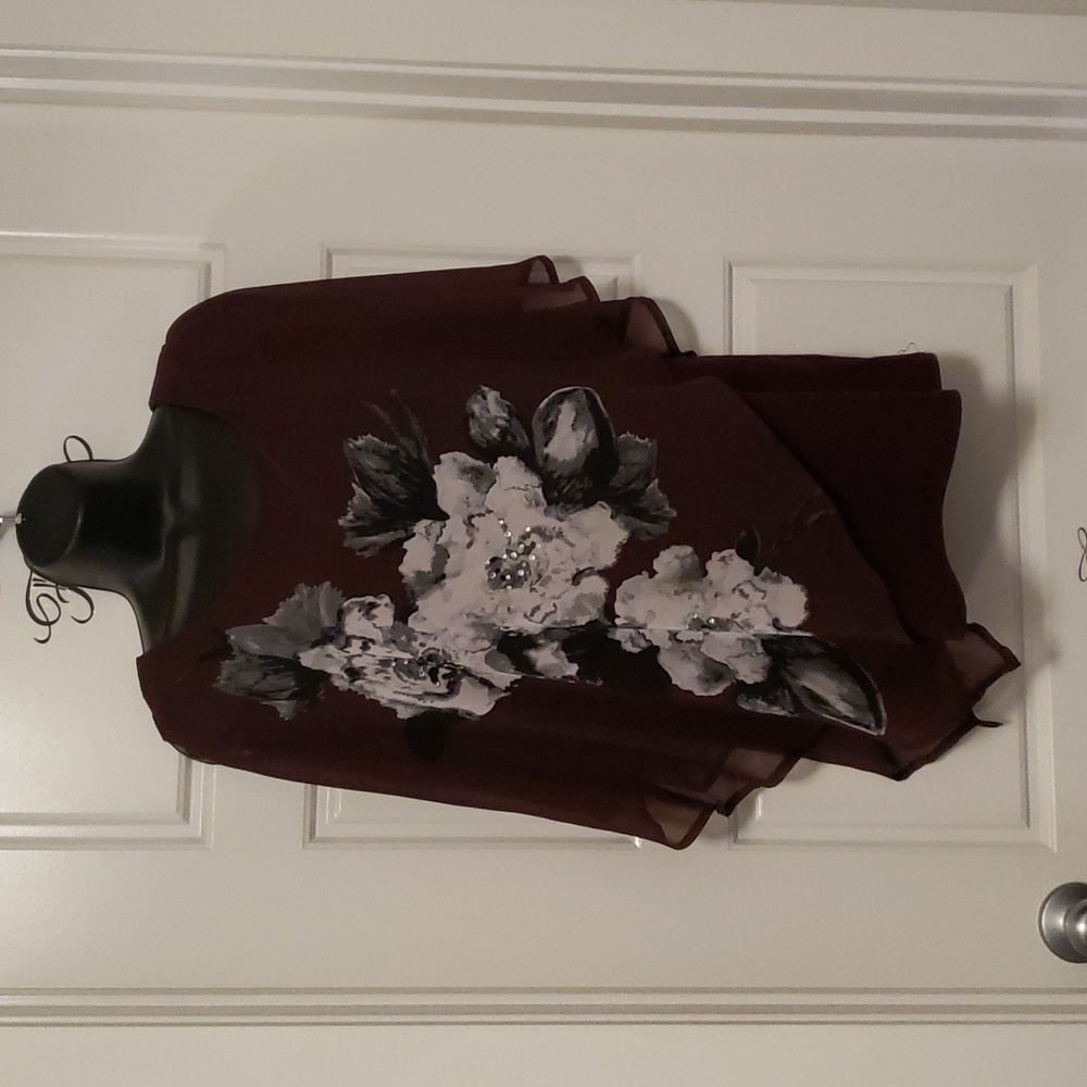 Ricki's burgundy top